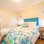 Bahama Breeze Suites